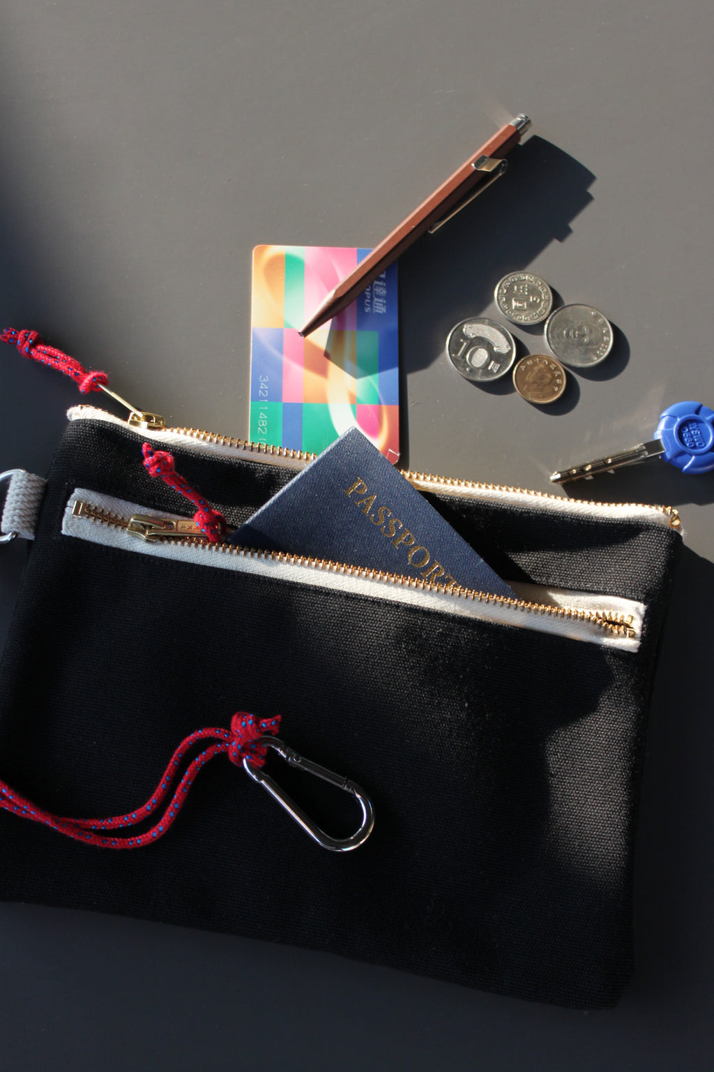 Pouch 厚磅帆布可掛式萬用小包