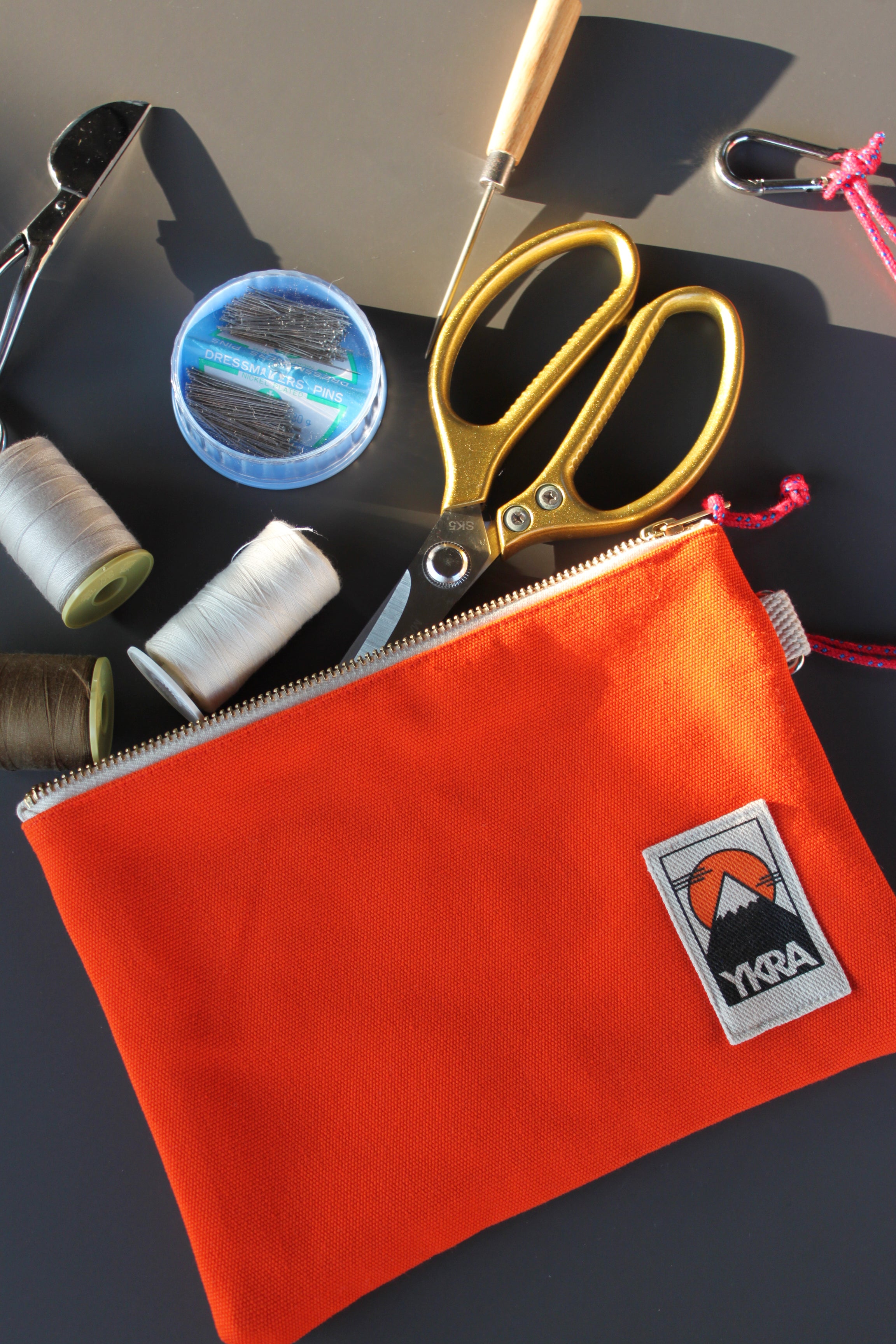 Pouch 厚磅帆布可掛式萬用小包